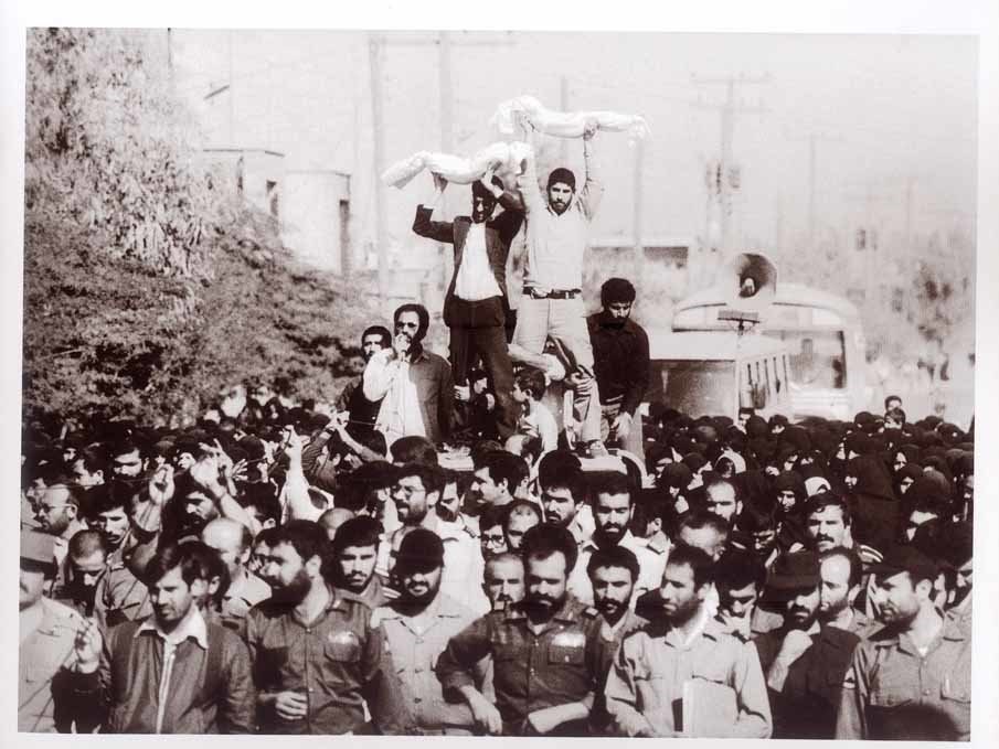 خاطرات مستندساز خوزستانی از روزهای ترسناک بمباران/ رادیو دزفول پاسخ شجاعانه مردم به تهدیدهای رادیو عراق بود