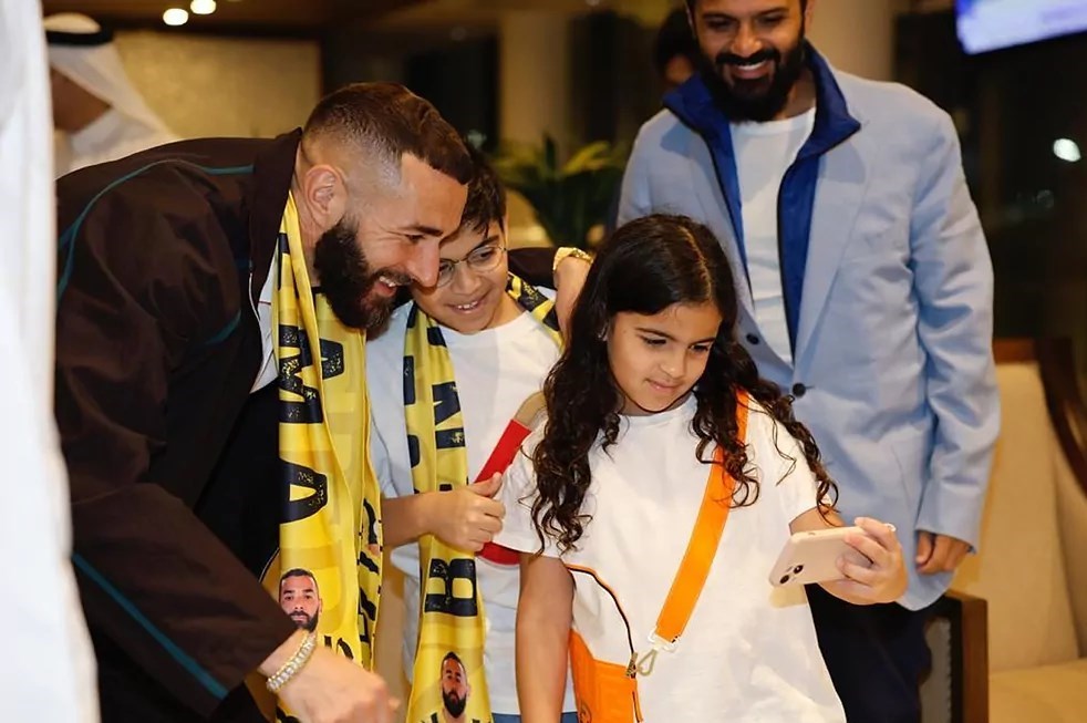 کریم مصطفی بنزما , تیم فوتبال رئال مادرید , عربستان سعودی , 