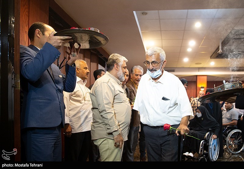 بدرقه کاروان ویژه حج جانبازان 70درصد