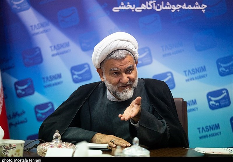 عفاف و حجاب , قوه قضائیه , مجلس شورای اسلامی ایران , پلیس | ناجا | نیروی انتظامی جمهوری اسلامی ایران , قانون , مترو (قطار شهری) ,