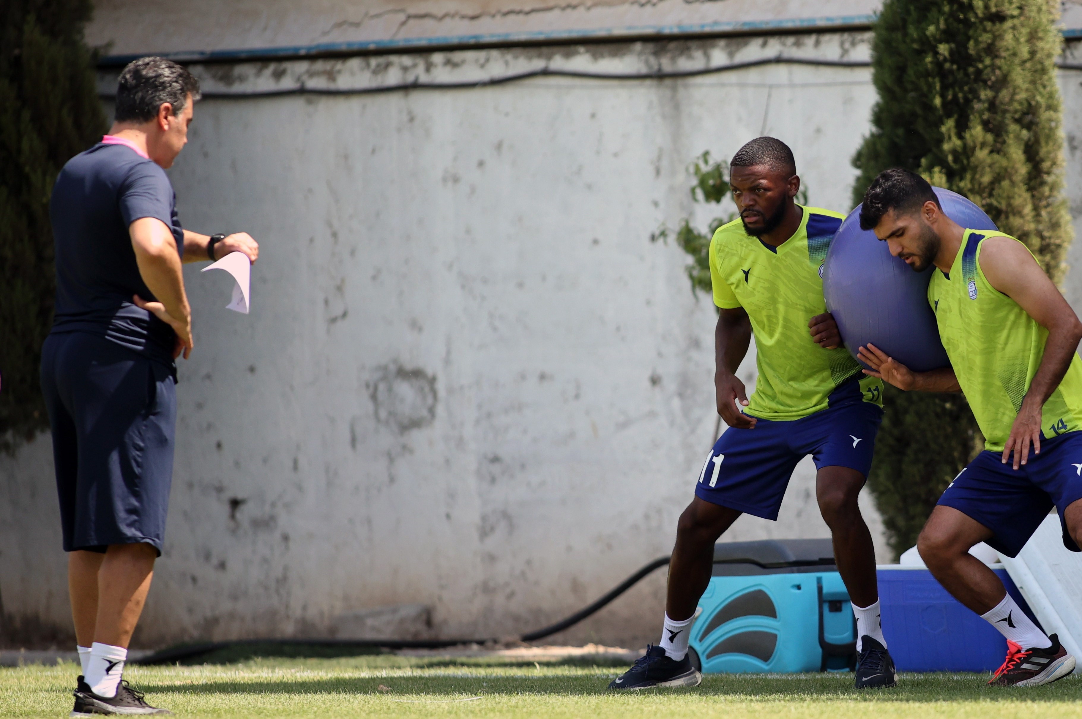 تیم فوتبال استقلال , 