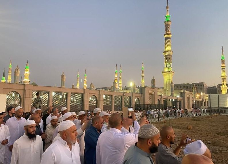 قبرستان بقیع , حج تمتع , حج تمتع 402 , 