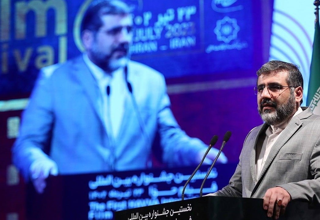 اختتامیه جشنواره "حوا"|شب اجرای سالار عقیلی و تشویق مرضیه برومند/ چند دقیقه "برپا" به احترام بانوان ایران