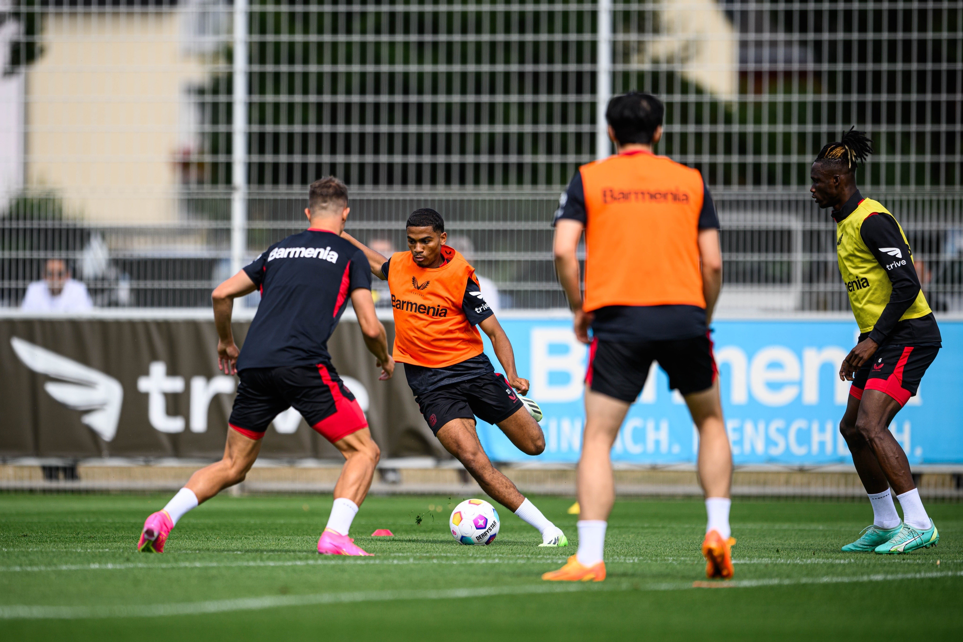 تیم فوتبال بایرلورکوزن آلمان , سردار آزمون , 