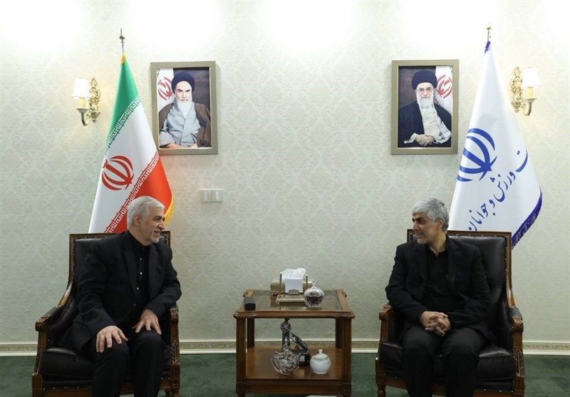 کیومرث هاشمی , وزارت ورزش و جوانان , حمید سجادی , 