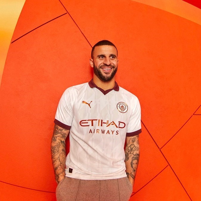 تیم فوتبال منچسترسیتی انگلیس , لیگ برتر فوتبال انگلیس , پپ گواردیولا , تیم فوتبال برنلی انگلیس , 