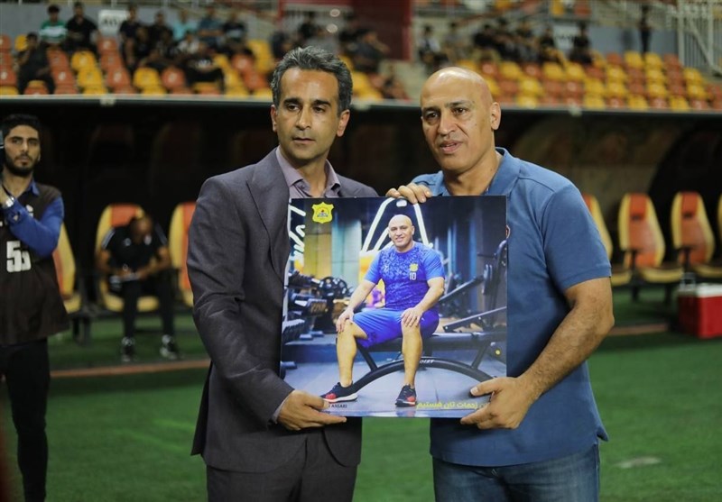 فوتبال , تیم فوتبال فولاد خوزستان , تیم فوتبال صنعت نفت آبادان , علیرضا منصوریان , عبدالله ویسی , 