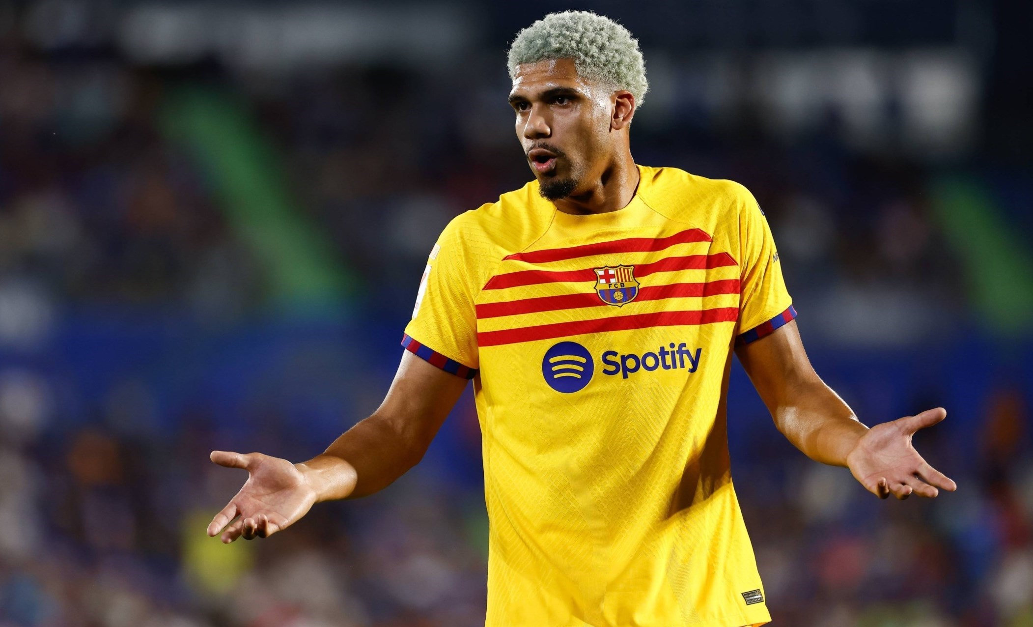 تیم فوتبال بارسلونا , لیونل مسی , جرارد پیکه , 