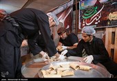 خدمت رسانی به زائرین اربعین حسینی در سامرا