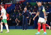 دشان بازوبند کاپیتانی تیم ملی فرانسه را از امباپه می‌گیرد