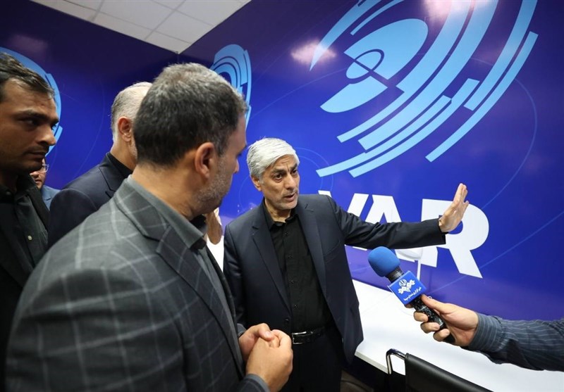 فوتبال , کیومرث هاشمی , وزارت ورزش و جوانان , ورزشگاه آزادی , 