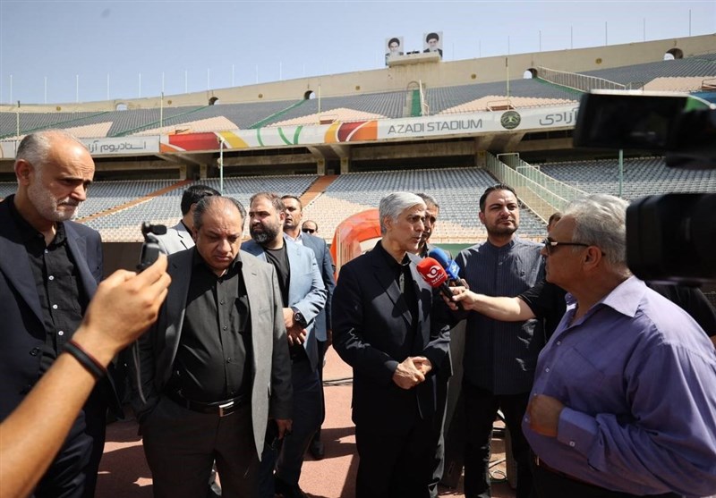 فوتبال , کیومرث هاشمی , وزارت ورزش و جوانان , ورزشگاه آزادی , 