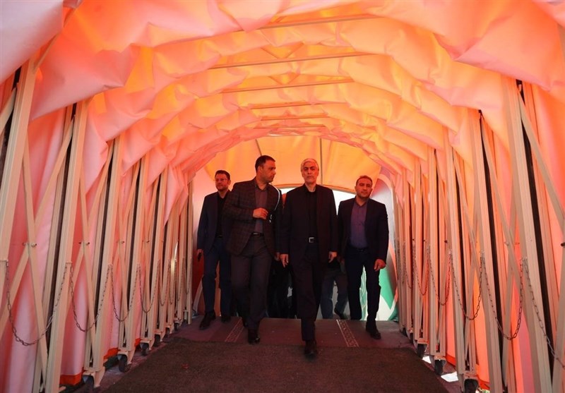 فوتبال , کیومرث هاشمی , وزارت ورزش و جوانان , ورزشگاه آزادی , 