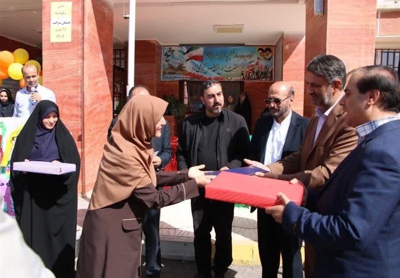 مدارس شاهد , مدارس دولتی , انتشارات مدرسه , وزارت آموزش و پرورش , 