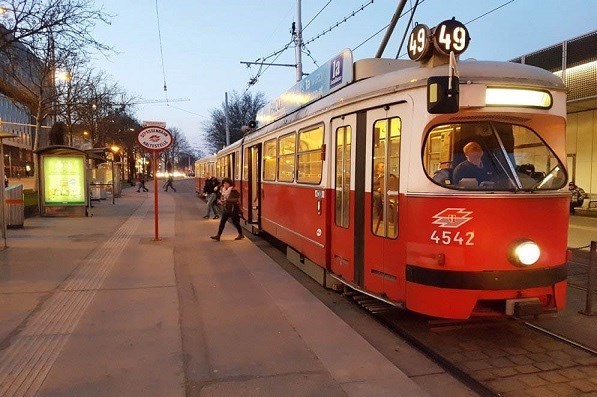 حمل و نقل عمومی , تراموا , آلودگی هوای تهران , ترافیک تهران , آلودگی هوا , 