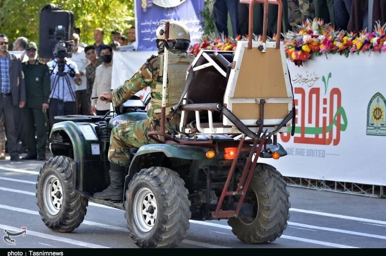 استان لرستان , شهدای دفاع مقدس , سپاه پاسداران انقلاب اسلامی , رژه , 