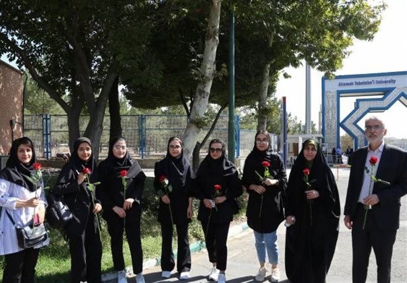 دانشگاه های جمهوری اسلامی ایران , دانشگاه آزاد اسلامی , دانشگاه صنعتی شریف , وزارت علوم , 