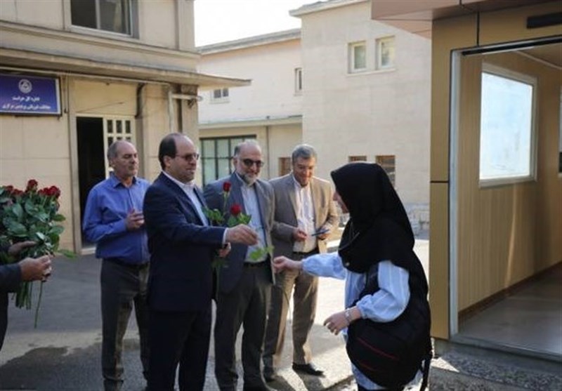 دانشگاه های جمهوری اسلامی ایران , دانشگاه آزاد اسلامی , دانشگاه صنعتی شریف , وزارت علوم , 