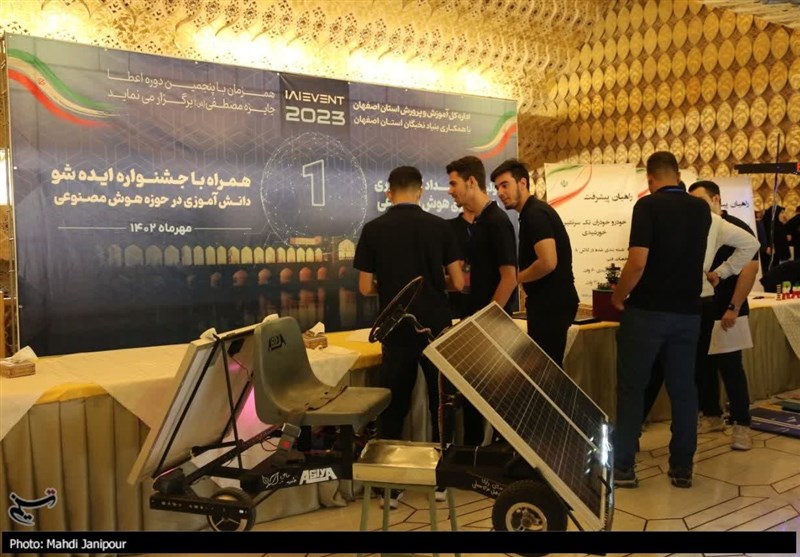 جایزه مصطفی تقویت هویت "دینی و ملی" دانش‌آموزان را به دنبال دارد