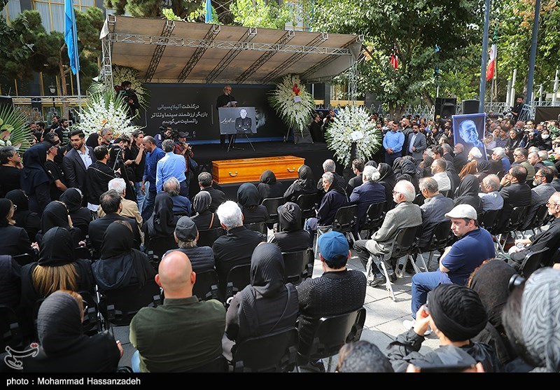 بنیاد رودکی , تالار وحدت , تئاتر , 