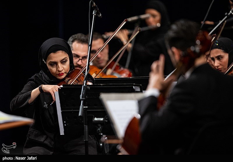 ارکستر ملی ایران به رهبری همایون رحیمیان