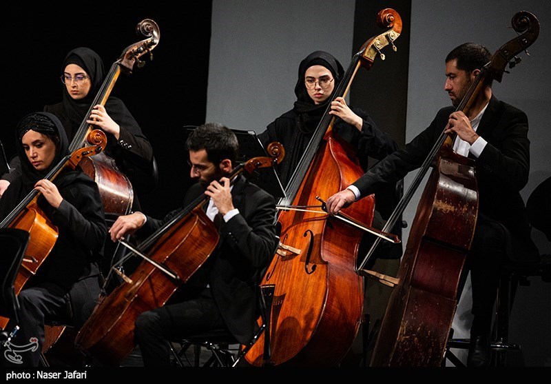 ارکستر ملی ایران به رهبری همایون رحیمیان