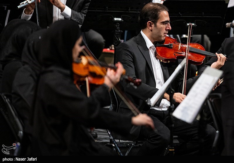 ارکستر ملی ایران به رهبری همایون رحیمیان