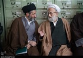 آیت‌الله محمد امامی کاشانی و حجت‌الاسلام سید مسعود خامنه‌ای در مراسم ختم حاج محسن استادی