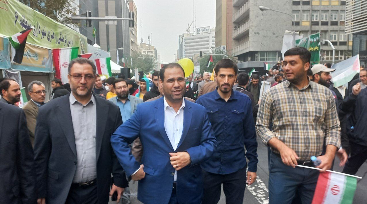 یوم‌الله 13 آبان , محمدباقر قالیباف , دانش آموزان , لانه جاسوسی , 