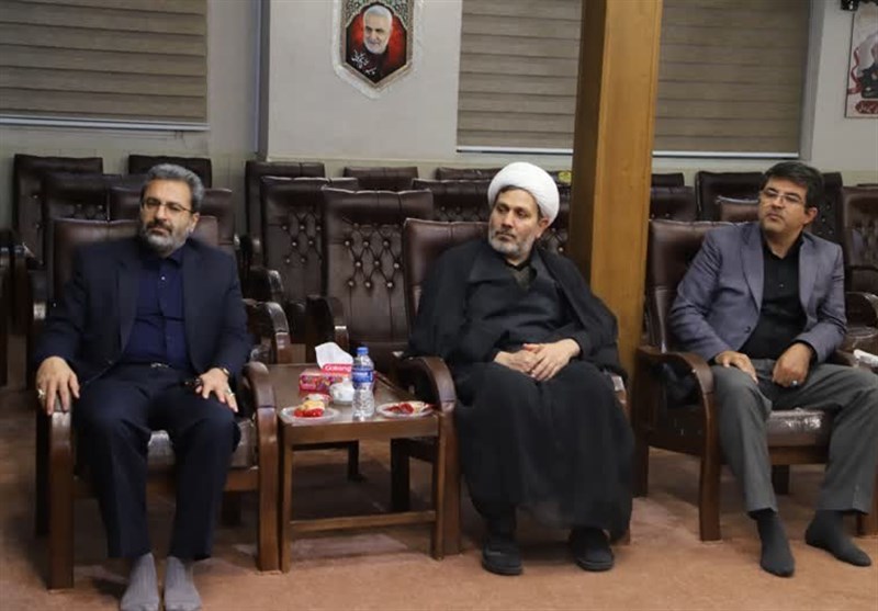 نشست حجت‌الاسلام حکمت علی مظفری، رییس دیوان عدالت اداری با  آیت الله حبیب الله شعبانی، امام جمعه همدان