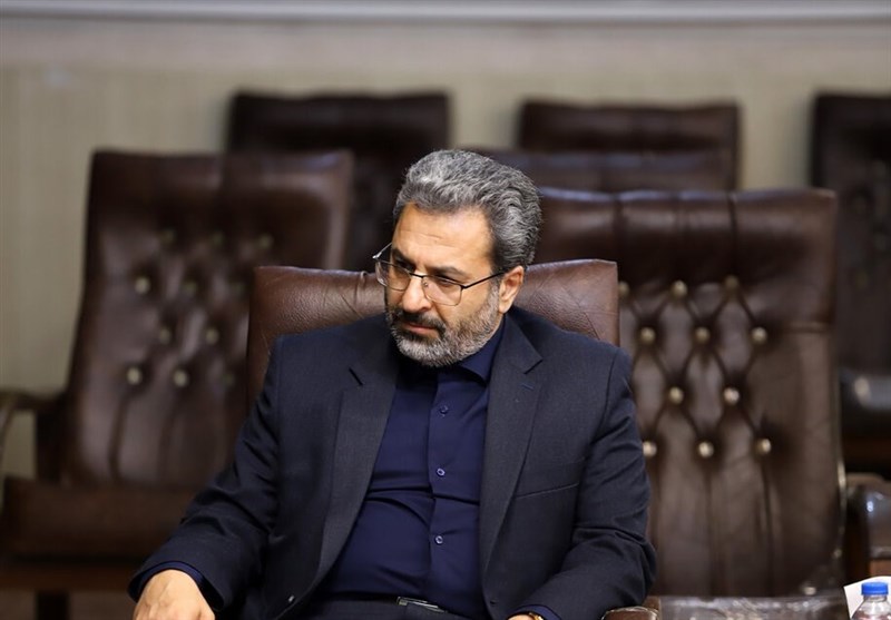 محمد رضا عدالتخواه  در نشست حجت‌الاسلام حکمت علی مظفری، رییس دیوان عدالت اداری با  آیت الله حبیب الله شعبانی، امام جمعه همدان