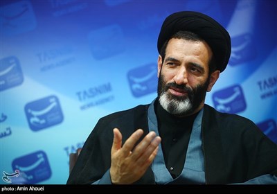 حسینی‌کیا: بانک‌ها و بیمه‌ها برای حمایت از تولید پای‌کار بیایند