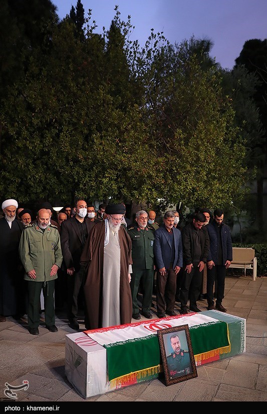 اقامه نماز رهبر انقلاب بر پیکر سردار شهید سید رضی موسوی