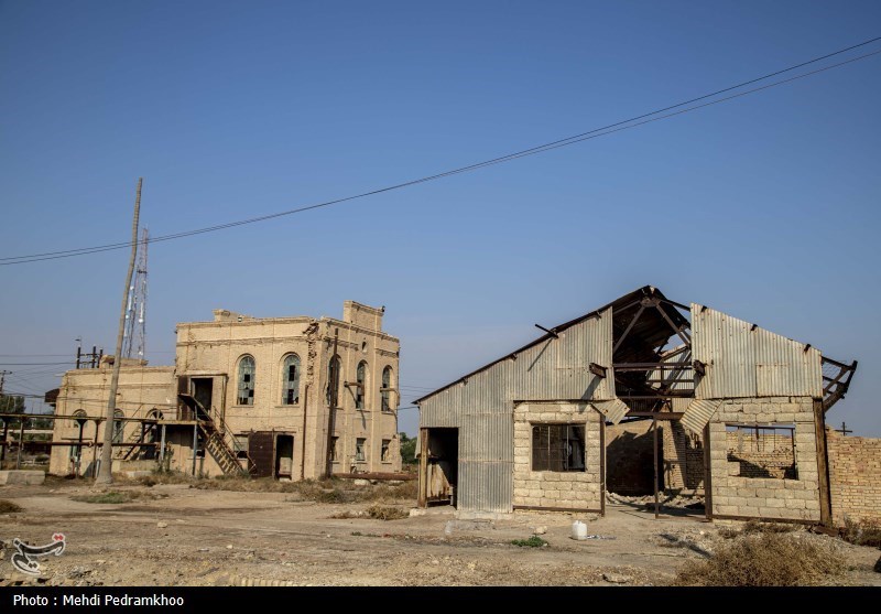 این سایت تاریخی سرانجام در سال ۱۳۸۶ ثبت ملی شد.شهر دارخوین تابع بخش مرکزی شادگان است از شمال به اهواز و از جنوب به آبادان ارتباط دارد.