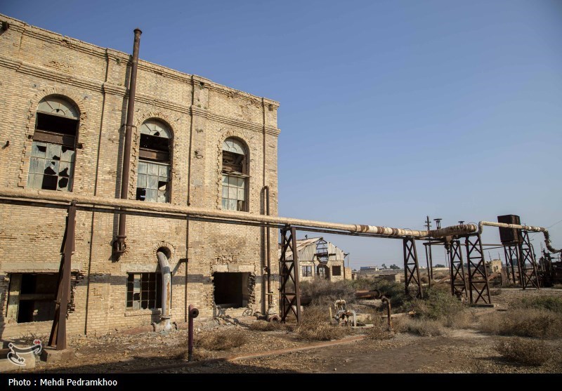 این سایت تاریخی سرانجام در سال ۱۳۸۶ ثبت ملی شد.شهر دارخوین تابع بخش مرکزی شادگان است از شمال به اهواز و از جنوب به آبادان ارتباط دارد.