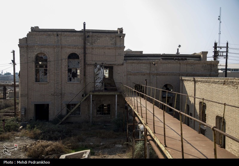 این سایت تاریخی سرانجام در سال ۱۳۸۶ ثبت ملی شد.شهر دارخوین تابع بخش مرکزی شادگان است از شمال به اهواز و از جنوب به آبادان ارتباط دارد.