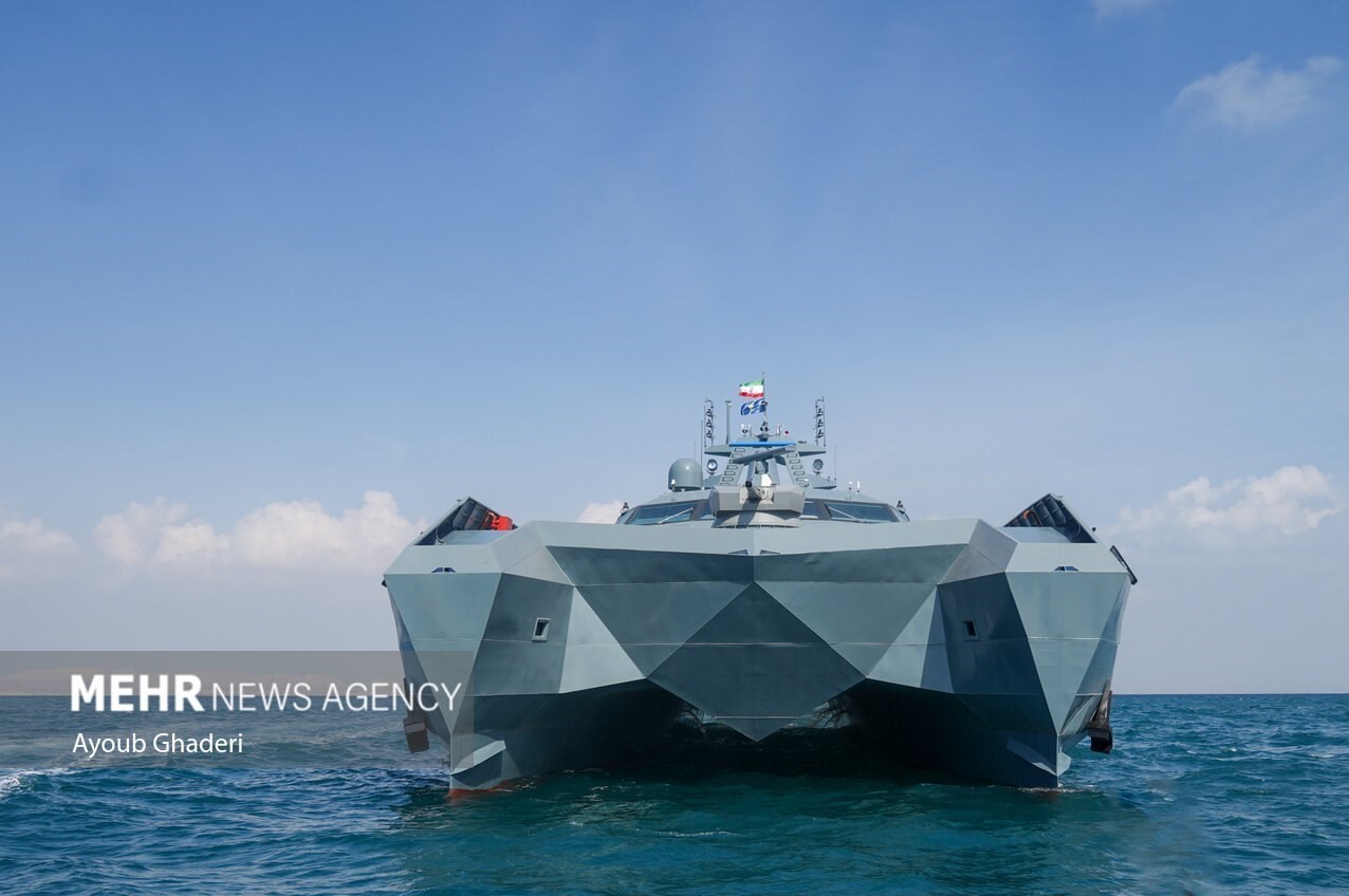 سپاه پاسداران | سپاه , نیروی دریایی | نداجا | نیروی دریایی  ارتش , نیروی دریایی | ندسا | نیروی دریایی سپاه , خلیج فارس , تنگه هرمز , 