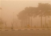 ریزگردها یزد را درنوردیدند؛ وضعیت اضطراری هوا در استان+فیلم