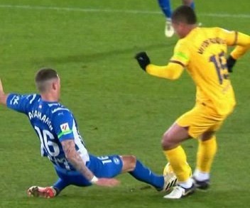 تیم فوتبال بارسلونا , لالیگا اسپانیا , تیم فوتبال آلاوس اسپانیا , فدراسیون فوتبال اسپانیا , ژاوی , 