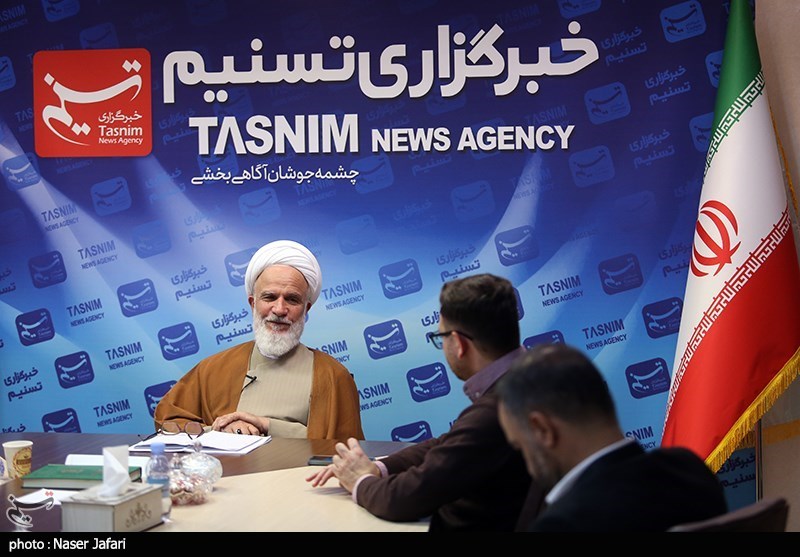 حضور آیت الله  عراقی در خبرگزاری تسنیم