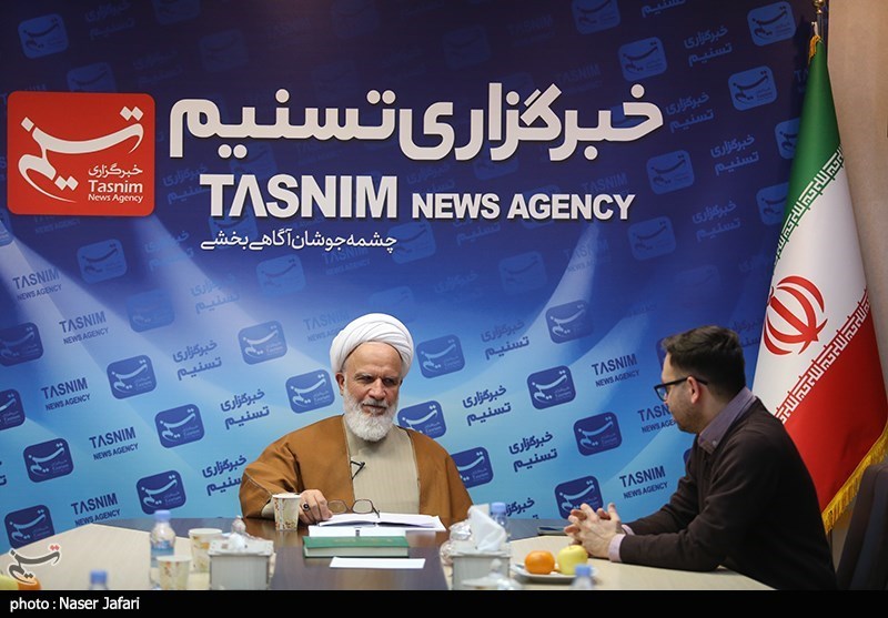 حضور آیت الله  عراقی در خبرگزاری تسنیم