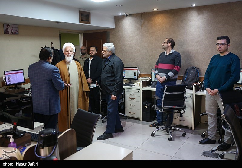 حضور آیت الله  عراقی در خبرگزاری تسنیم