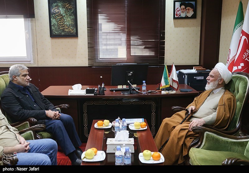 حضور آیت الله  عراقی در خبرگزاری تسنیم