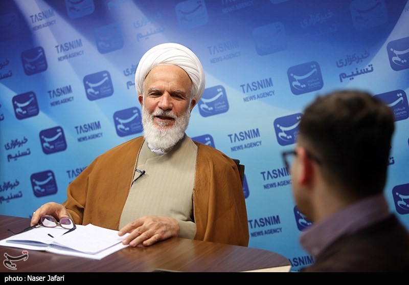 حضور آیت الله  عراقی در خبرگزاری تسنیم