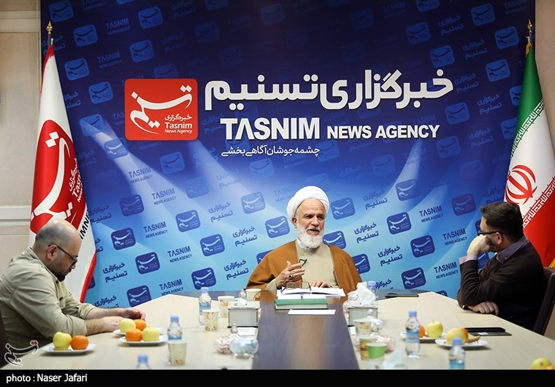 حضور آیت الله  عراقی در خبرگزاری تسنیم