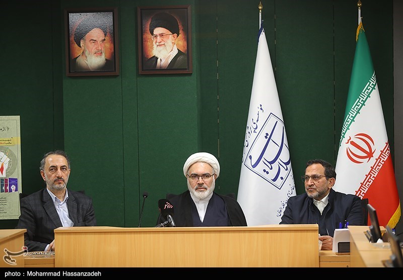 رونمایی از مجموعه مقالات همایش شهید سلیمانی و مکتب انتظار و نظریه انتظار در اندیشه آیت‌الله خامنه‌ای