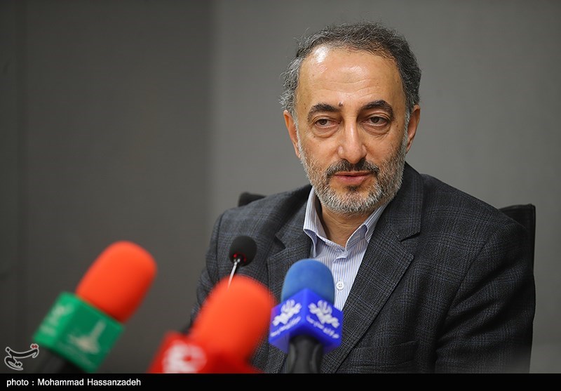 رونمایی از مجموعه مقالات همایش شهید سلیمانی و مکتب انتظار و نظریه انتظار در اندیشه آیت‌الله خامنه‌ای