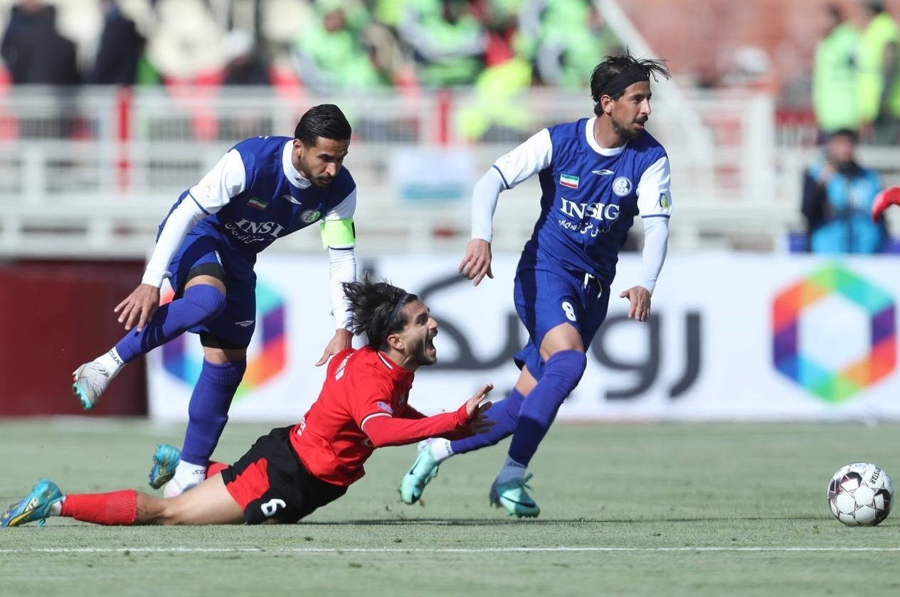 تیم فوتبال استقلال خوزستان , تیم فوتبال تراکتور تبریز , 