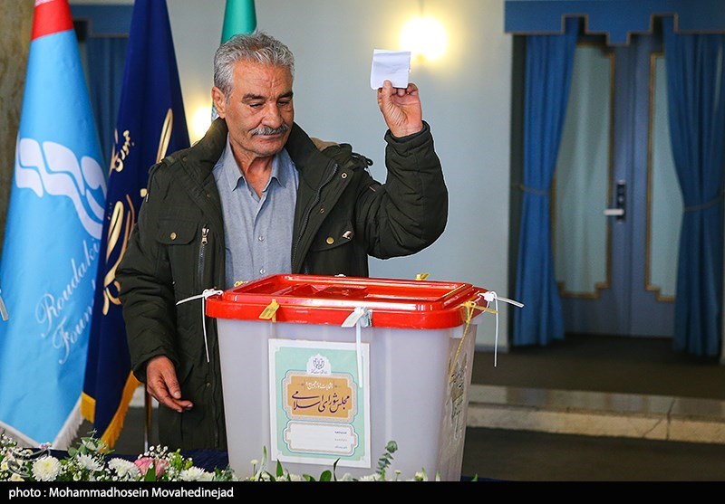 تالار وحدت , تخلفات انتخاباتی , 