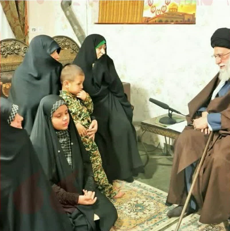 ادبیات مقاومت , شهدای مدافع حرم , کتاب , دفاع مقدس , 